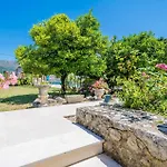 Stunning In Veliki With Wifi Zaton (Dubrovnik-Neretva)