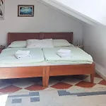 Διαμέρισμα Stunning In Veliki With Wifi *