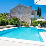 Stunning Apartment In Zaton Veliki With Wifi 아파트 *