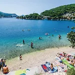 Stunning In Veliki With Wifi Apartman *