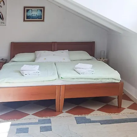 Appartamento Cozy In Veliki With Swimming Pool *